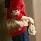 Diamond Pattern Round Neck Knit Sweater