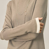 Fake two-piece round-neck knitted sweater