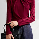 Solid color twisted-pleated mock neck bottoming shirt