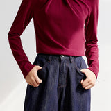 Solid color twisted-pleated mock neck bottoming shirt