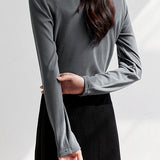 Solid color twisted-pleated mock neck bottoming shirt