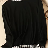 Houndstooth half-turtleneck knitted sweater