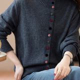 Simple solid-color knitted cardigan