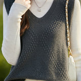 Hollow crocheted V-neck knitted vest