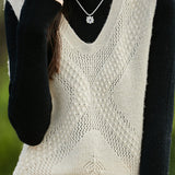 Hollow crocheted V-neck knitted vest