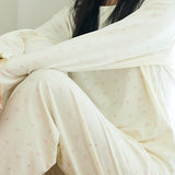 Round-neck pajama set with breast pads