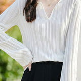 Half-open V-neck loose base layer shirt