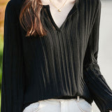 Half-open V-neck loose base layer shirt