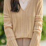 Half-open V-neck loose base layer shirt