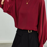 Solid color round-neck shirt