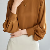 Solid color round-neck shirt