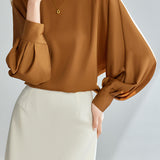 Solid color round-neck shirt