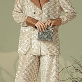 Pajama set with turndown collar, long sleeves and long pants