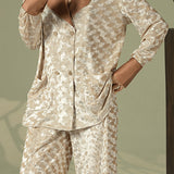 Pajama set with turndown collar, long sleeves and long pants