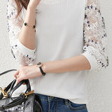 Lace Spliced Three-quarter Sleeve T-shirt