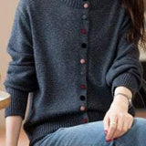 Simple solid-color knitted cardigan