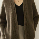 Buttonless cable-knit cardigan