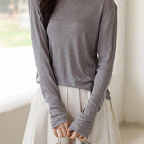 Round-neck pullover knitted sweater