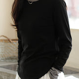 Knitted sweater in fake two-piece style with color-blocking splicing