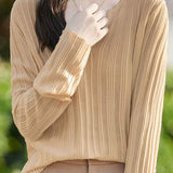 Half-open V-neck loose base layer shirt