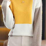 Loose and casual two-tone sweater