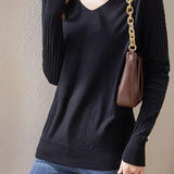 Solid-color V-neck knitted top