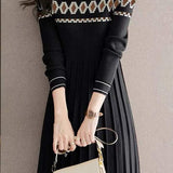 Elegant Diamond-pattern Round-neck Knit Dress