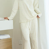 Round-neck pajama set with breast pads