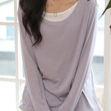 Knitted sweater in fake two-piece style with color-blocking splicing