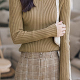 Simple Rolled-edge Round-neck Sweater.